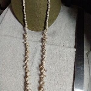 Long shell necklace